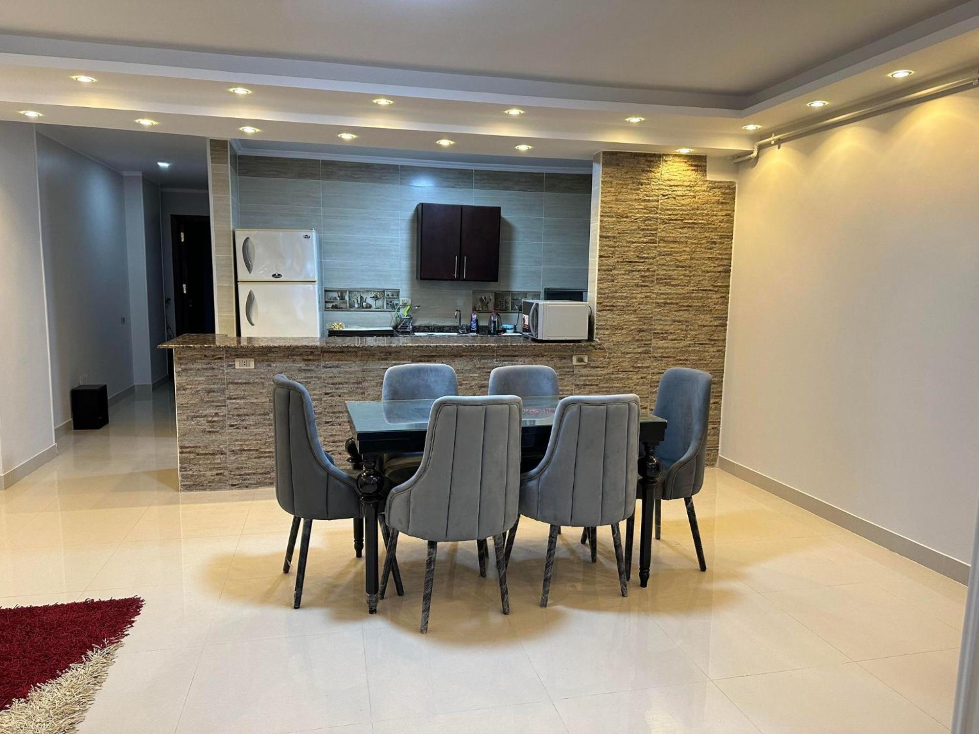 Comfy Luxurious In Location In Mansheyet El Bakry East Apartment *